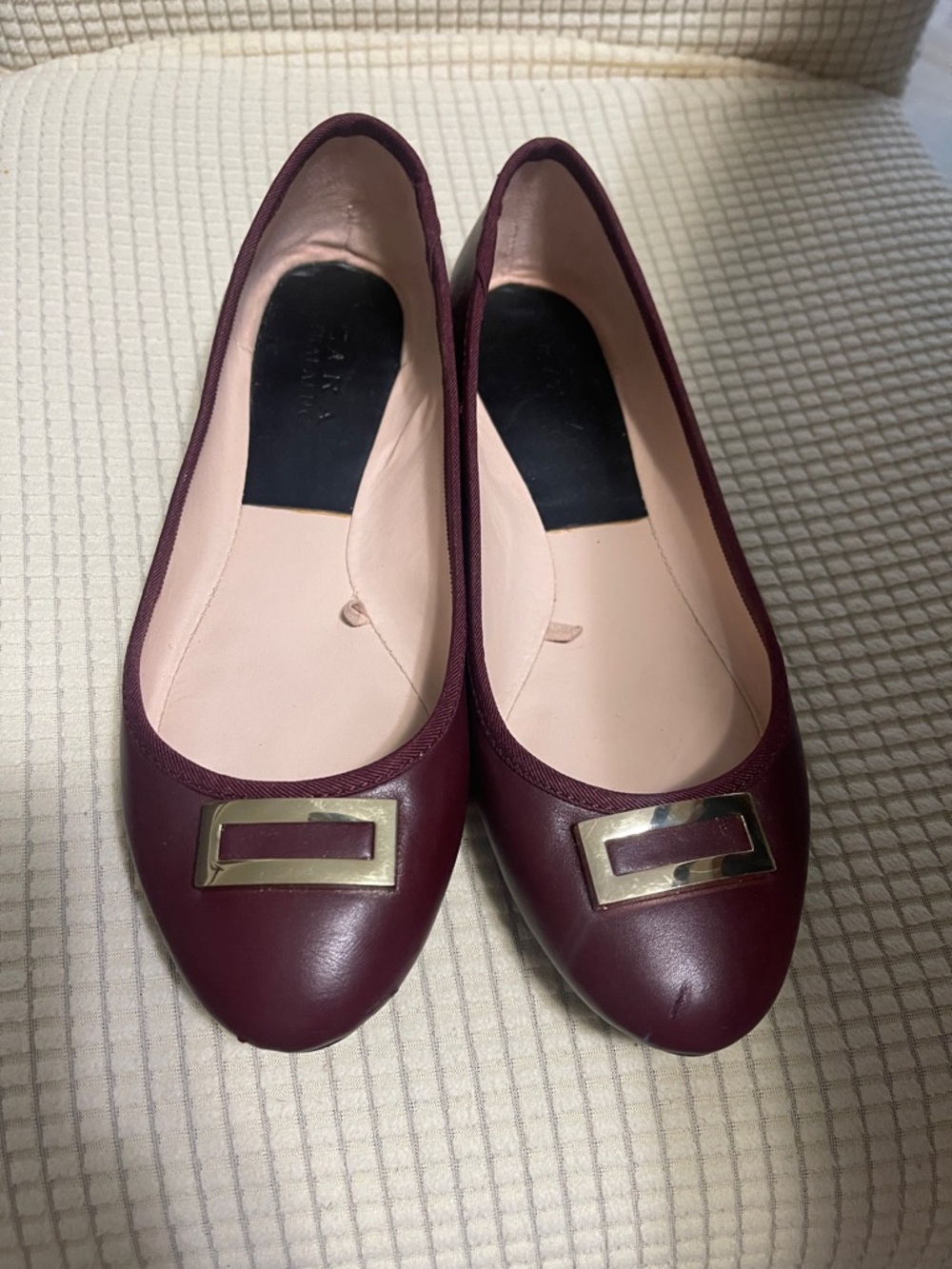 Zara Flats in Maroon